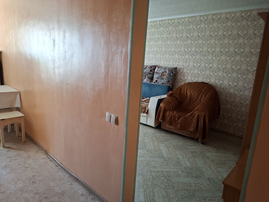 Сдаётся 1"5 ка на Абая с балконом