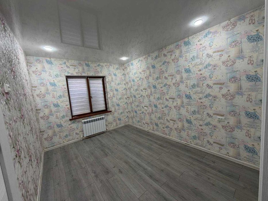 Продаётся 2х комн квартира на 1 этаже Ор-р  6 микрорайон Мадина