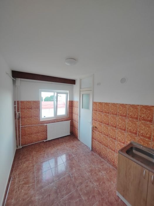 De vânzare Apartament 3 camere Ploiești zona Inspectoratul școlar/Democrației