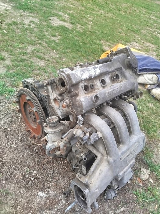 Двигатель Mazda xedos 6