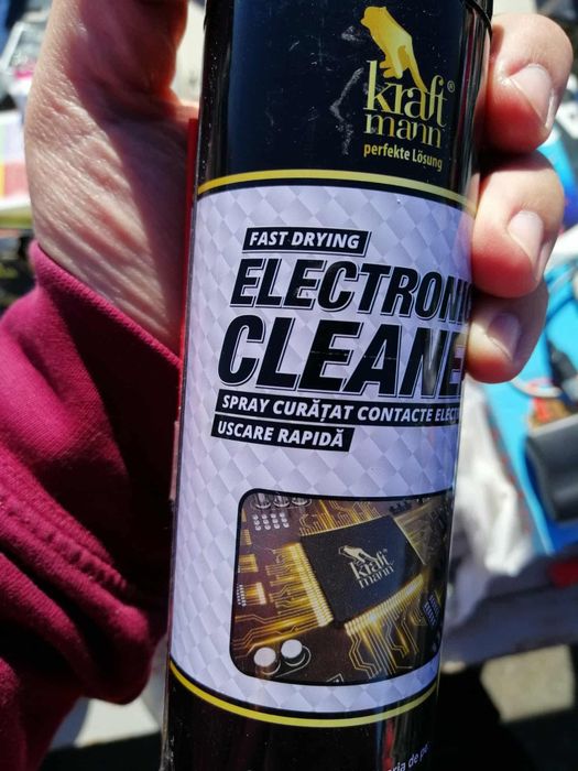 Spray contacte electronice