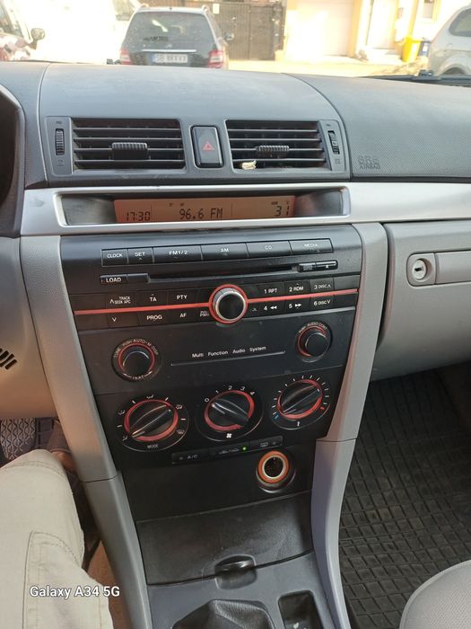 Mazda 3 anul 2006