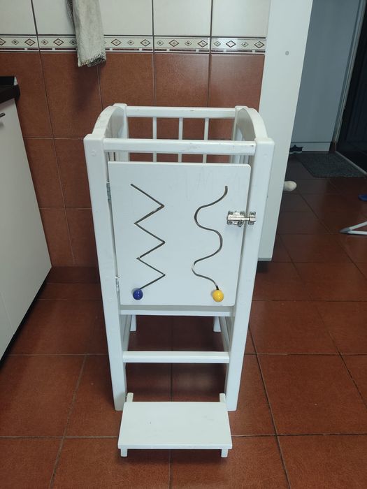 De vânzare: turn pentru copii