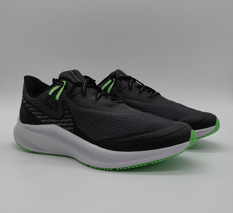 NIKE Quest 3 Shield