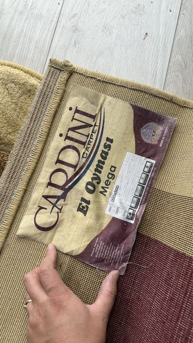 Ковер 2х3 м (очень срочно продам)