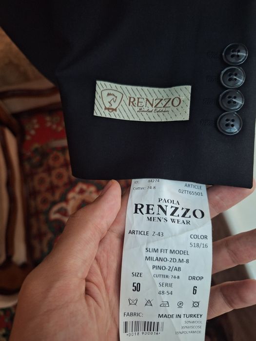 Костюм брюки и жилетка тройка новый