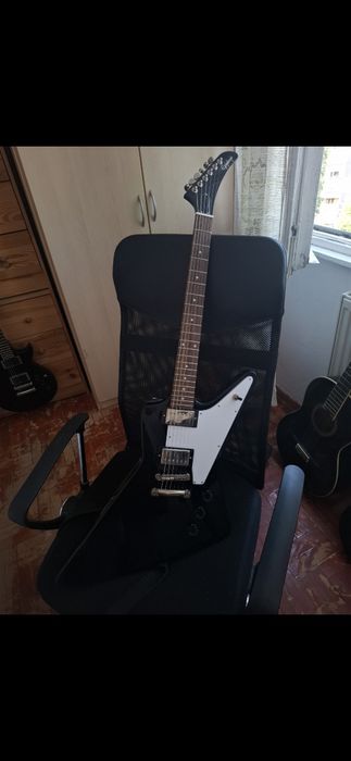 Китара Epiphone Explorer
