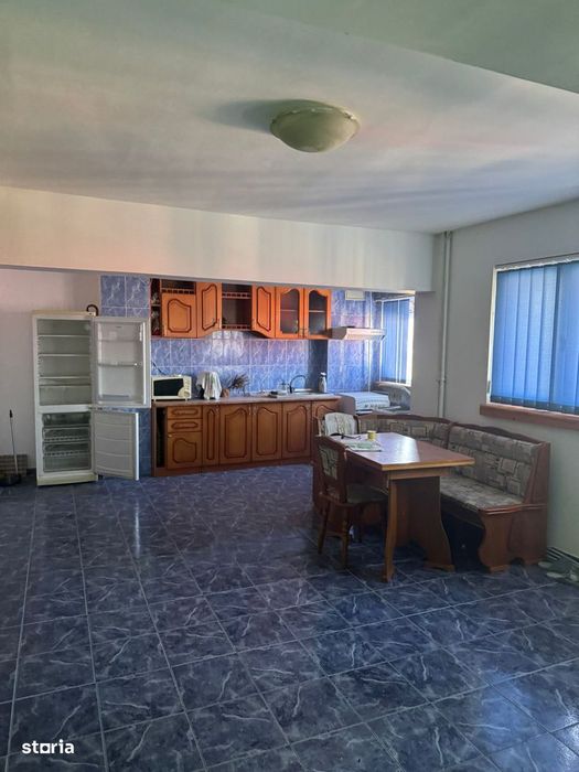 De vânzare – Apartament 3 camere- Câmpulung