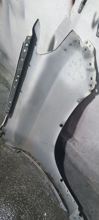 Продам Крыло на Land cruiser Prado