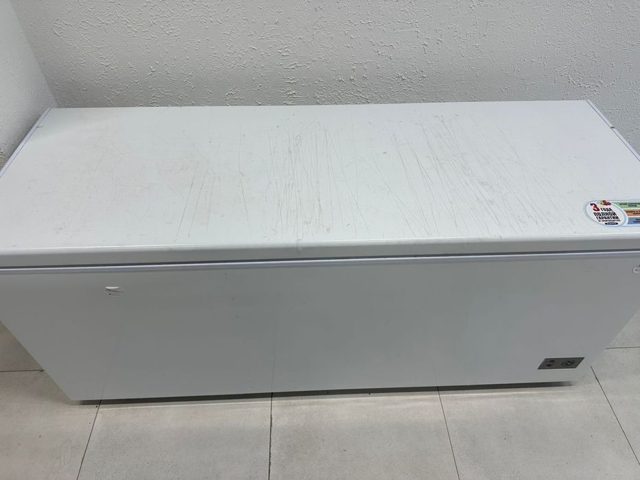 Продам витринные морозильники и лари для магазина