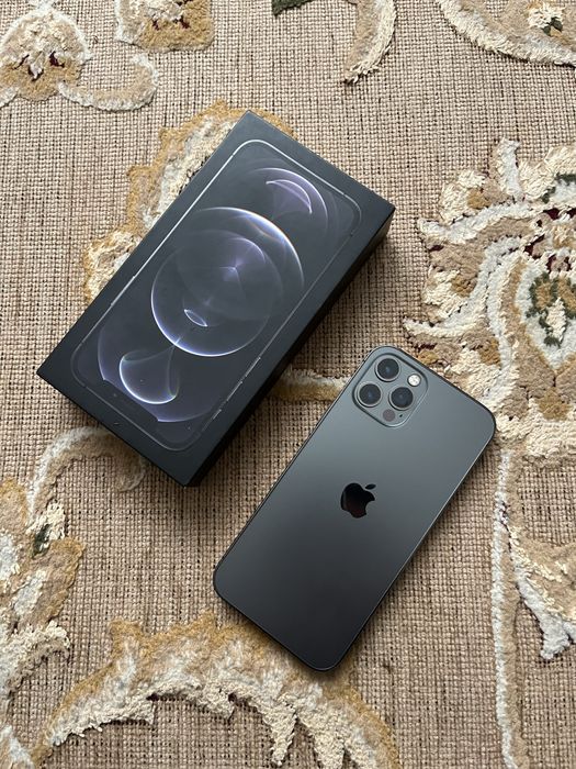 Айфон 12 PRO идеал