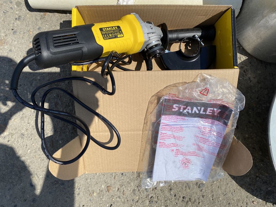 Продам болгарку Stanley новая