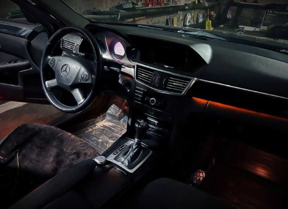 Продам мерсдес 212 кузов