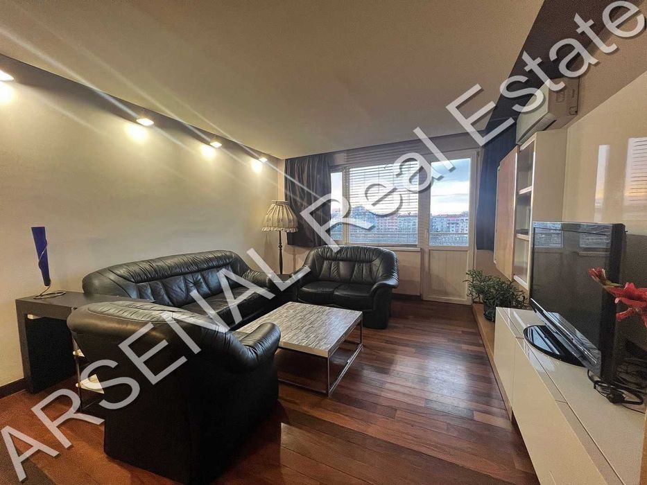 Дава се под наем Тристаен апартамент в София, Център - 120 кв.м за 797.64 € - Снимка #5