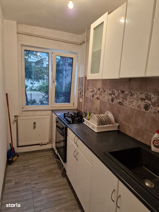 3 semidecomandate Craiovita p/4, balcon