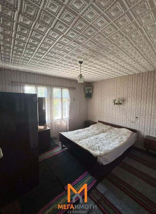 Продажба Къща гр. Севлиево - с. Селище 98m² и двор 983m²