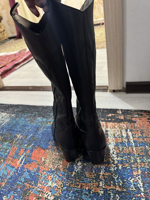 Продам натуральные казачки 39 рр, зима