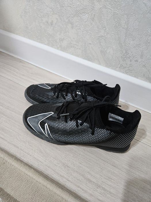 Продам футзалки для мальчика