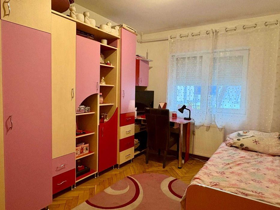 Apartament cu 4 dormitoare Sanmartin