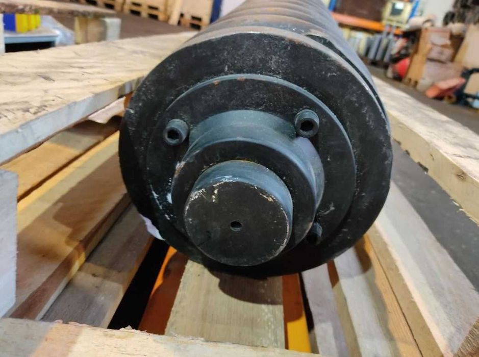 Натяжитель гусеницы для спецтехники