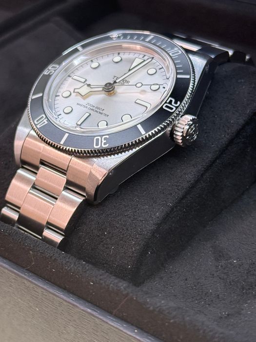 Tudor Black Bay 68