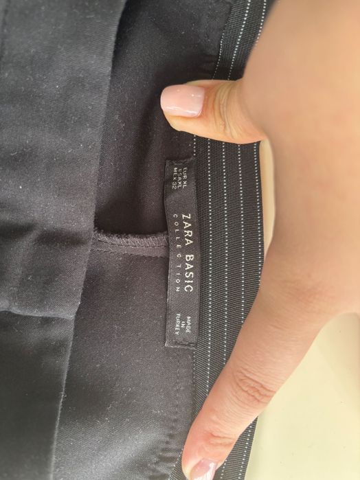 Черен панталон от Zara