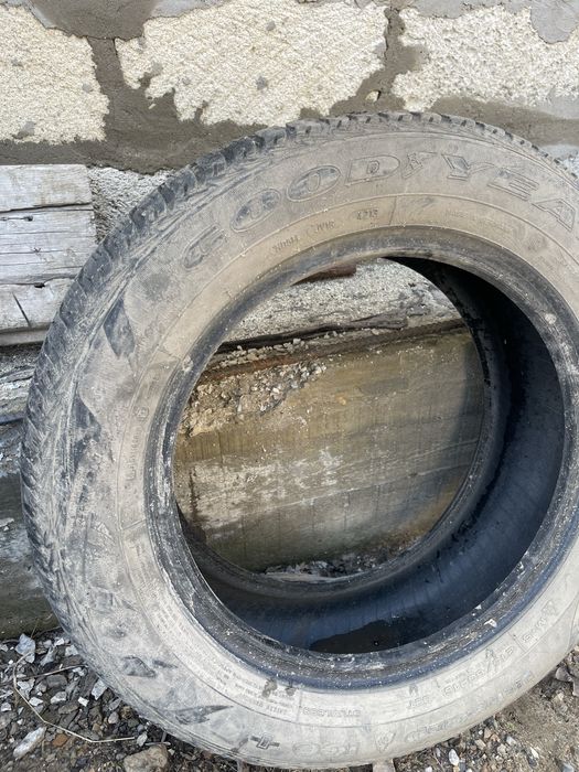 Шины зима в комплекте 4 штуки есть торг