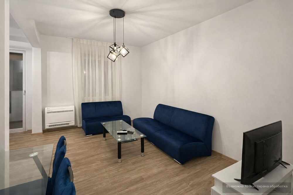 Тристаен апартамент под наем в Център