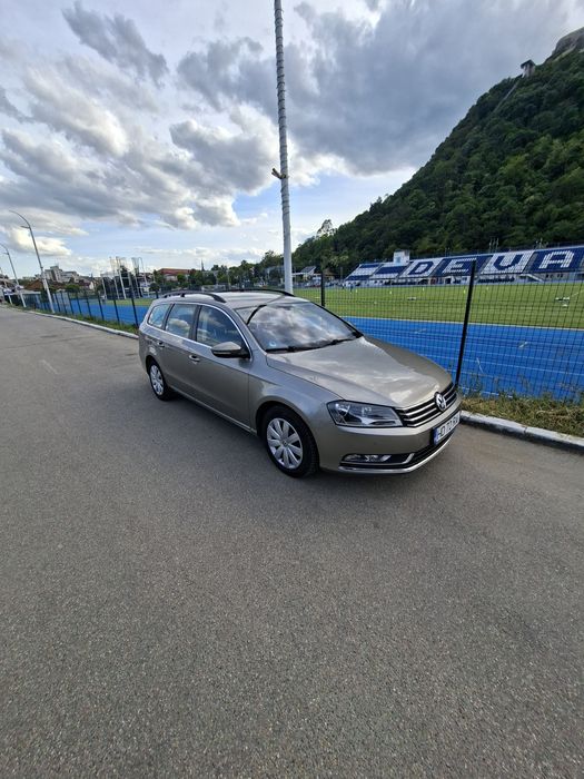 Vand wolsvagen passat B7 motor 1.6 disel 105cp stare foarte buna