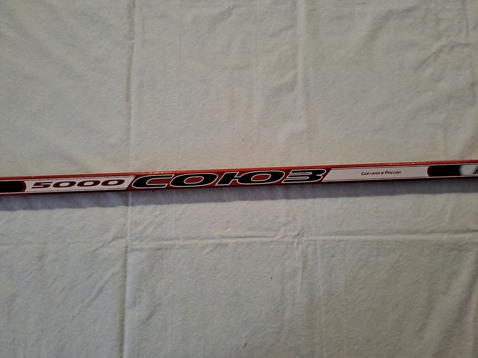 Продаю хоккейные клюшки