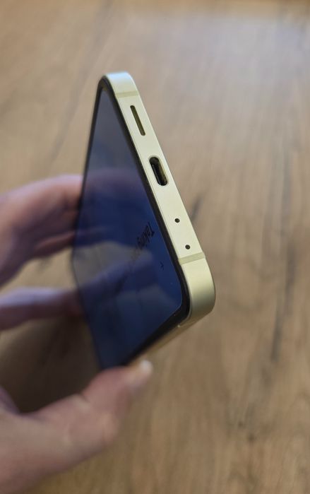 Samsung Flip6 256 yellow