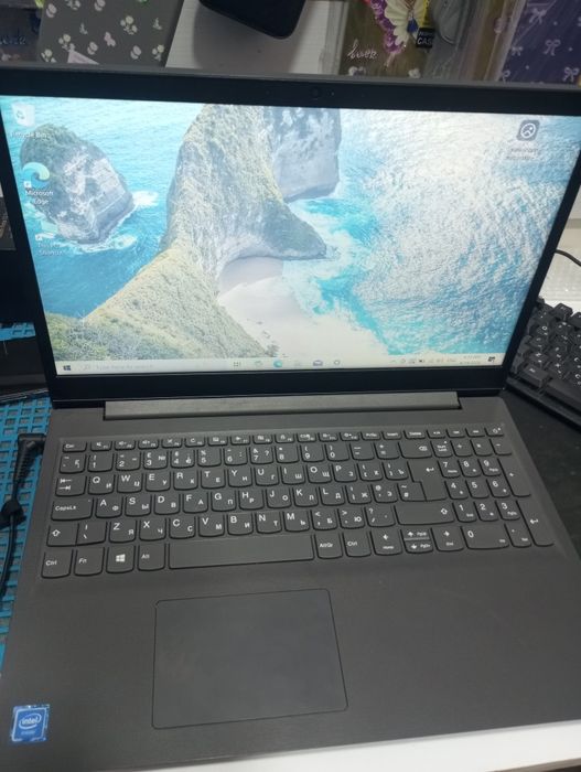 ноутбук сотилади