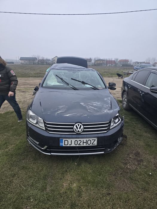 Dezmembrez Volkswagen Passat B7 2012  CFGB 170 CAI  BIXENON led DSG