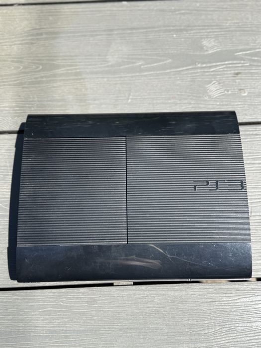 Play Station 3 (PS3) Super Slim + hdd300 gb + jocuri