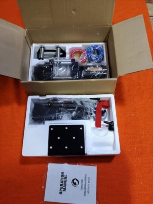 Troliu electric 12 Volți 2300 KG.15 metri cablu.Nou.