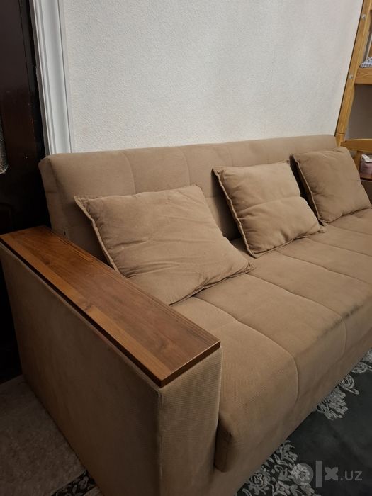 Продается диван и 2 кресло, комплект, в отличном состоянии!