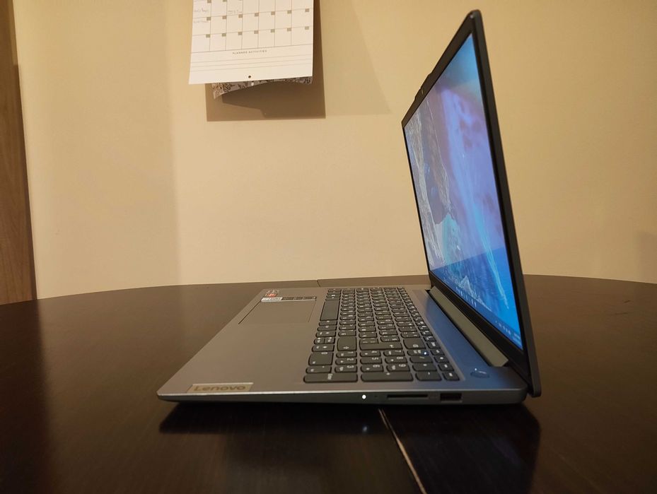 Lenovo IdeaPad Slim 3 15ABR8, 1TB, Windows 11, гаранция до 23.10.2026