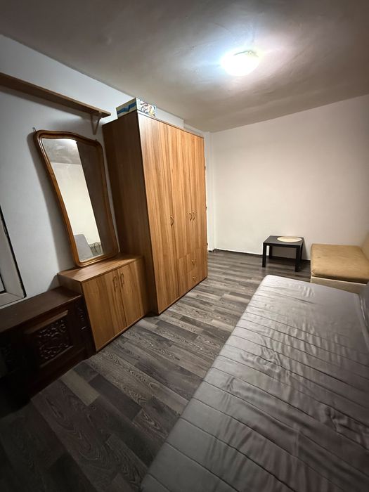 Cautam colega de apartament