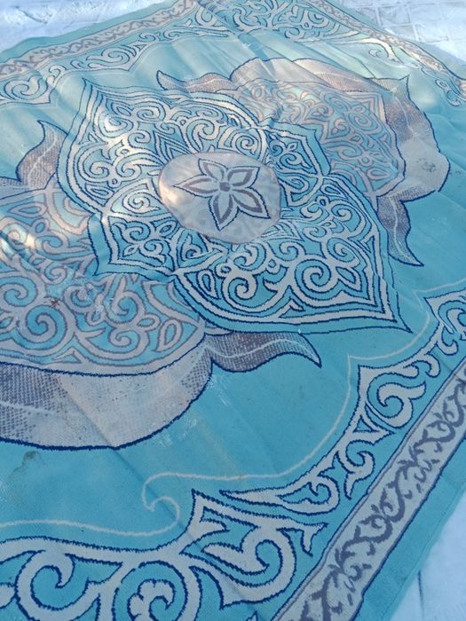 Продам ковер размер 2*3 за 3000 т.г.