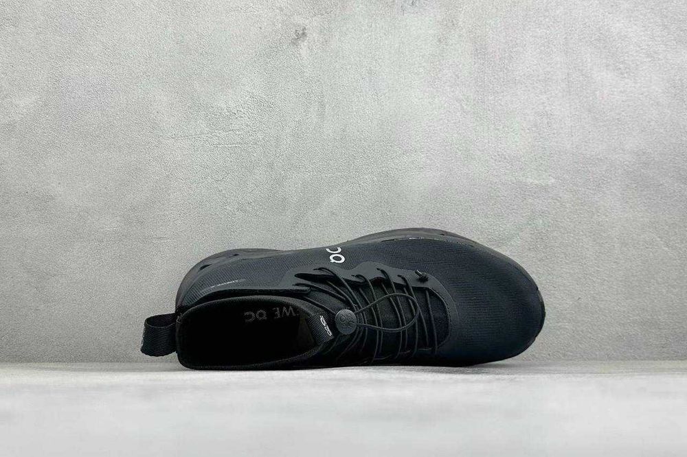 Продавам нови мъжки маратонки On Cloudtilt Hi sneaker black