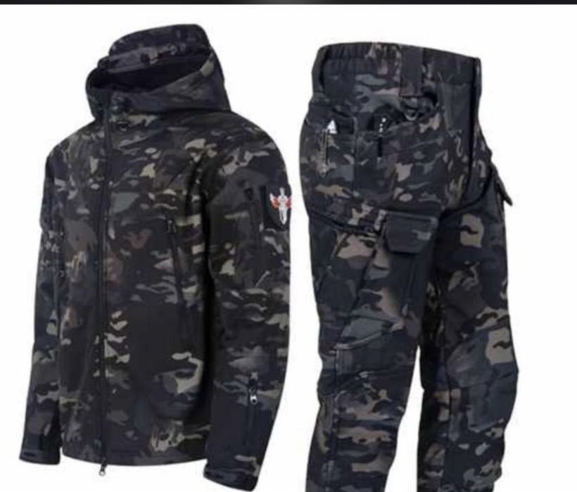 Продам зимнюю спец одежду дешево