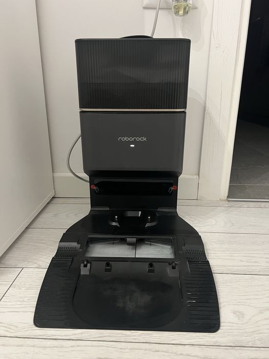 Aspirator robot Roborock, utilizat