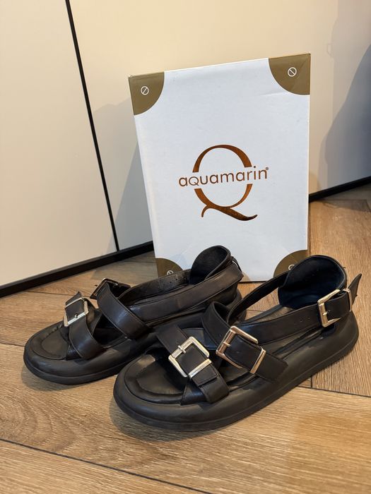 Продам сандали 40 р