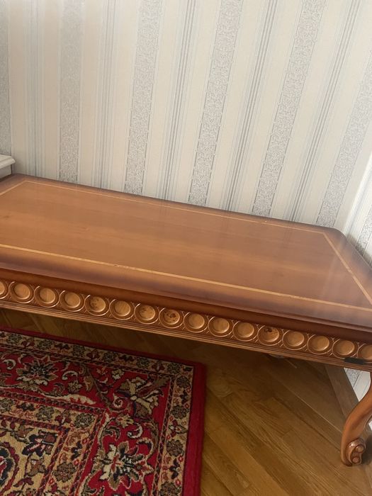 Журнальный стол дерево