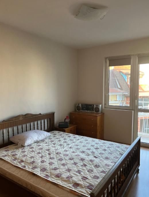 Дава се под наем Двустаен апартамент в Пловдив, Център - 60 кв.м за 475 € - Снимка #2