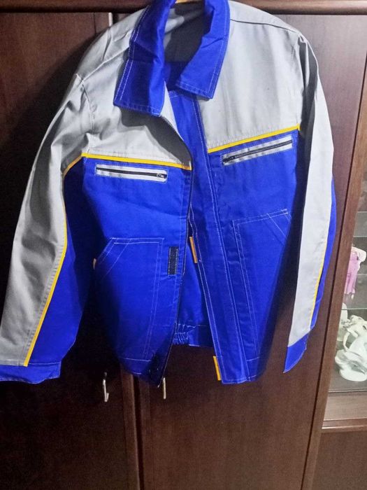 спец.форма. темносинего цвета.новая.