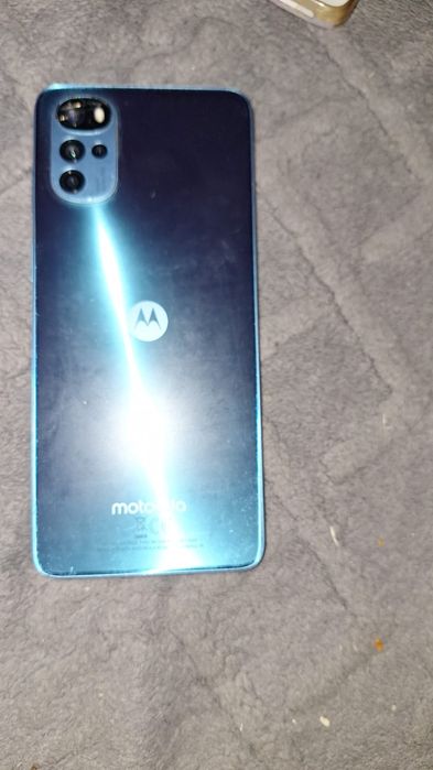 Vând telefonul schimb