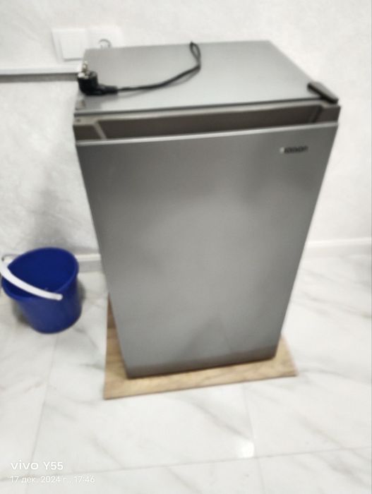 Срочно продам холодильник ройсон новый гарантия 3года есть