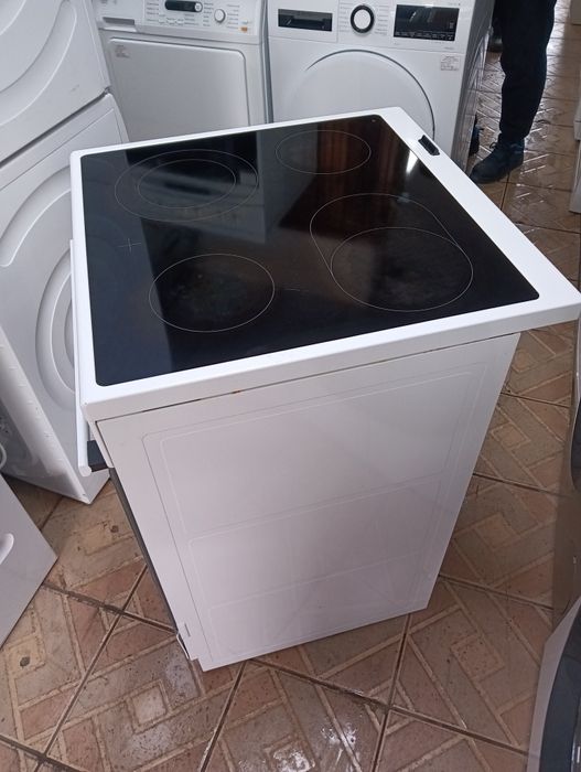 Свободно стояща печка с керамичен плот Аег Aeg 2 години Гаранция!