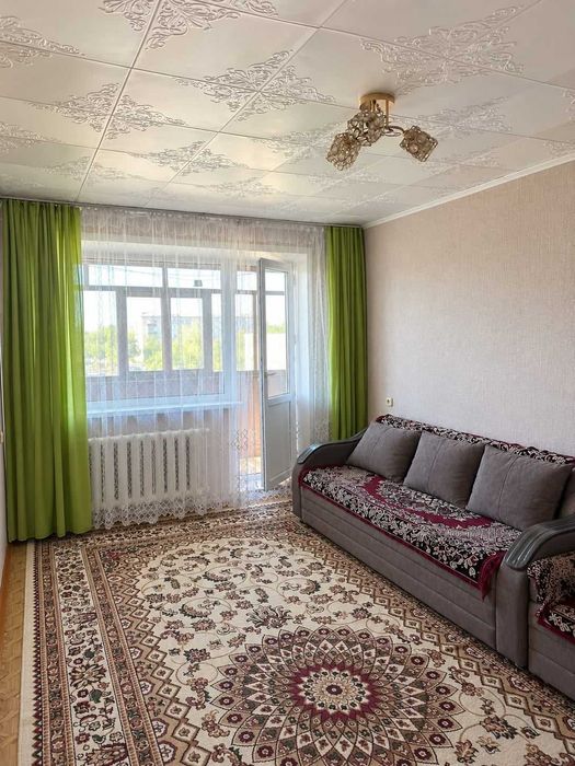 продается 1-комнатная квартира в районе 11 школы